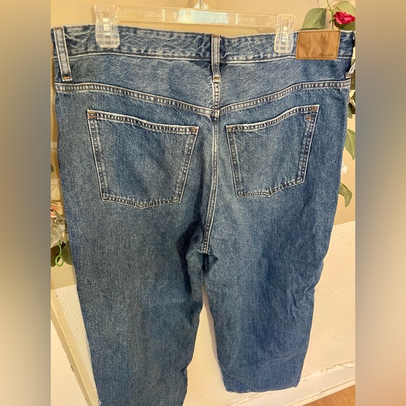 Madewell Curvy Low-Slung Straight Jeans in Palmina wash - Picture 6 of 11